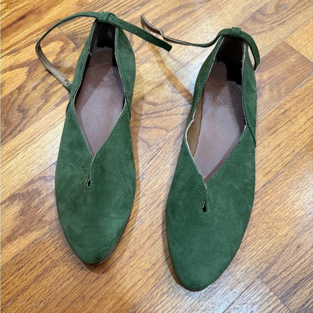 Charleston Shoe Co Suede Women's Flats